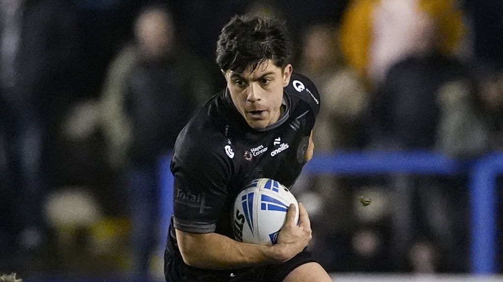 Huddersfield Giants hand deal to Oliver Leyland