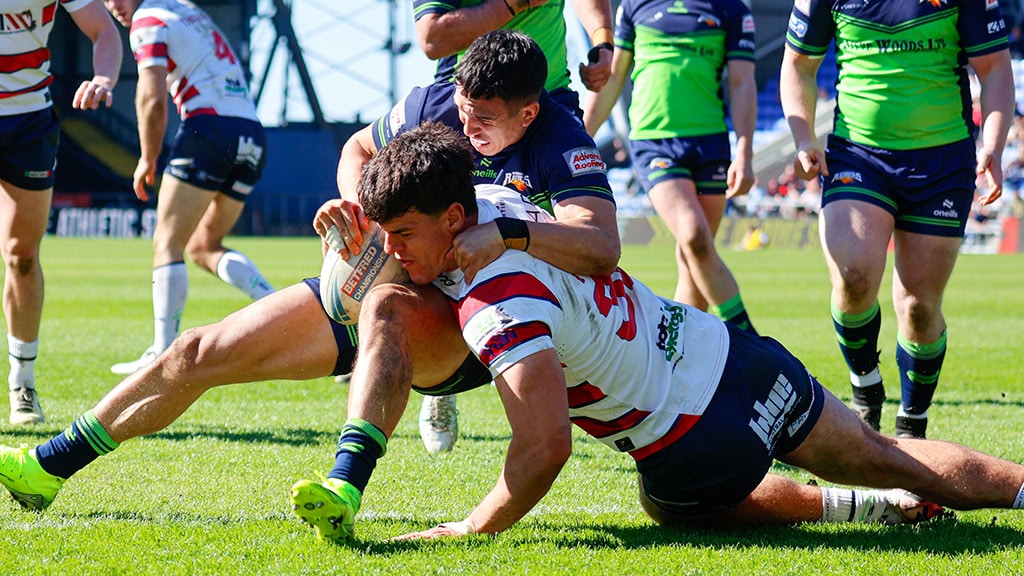 George Hirst signs permanent deal with Castleford Tigers