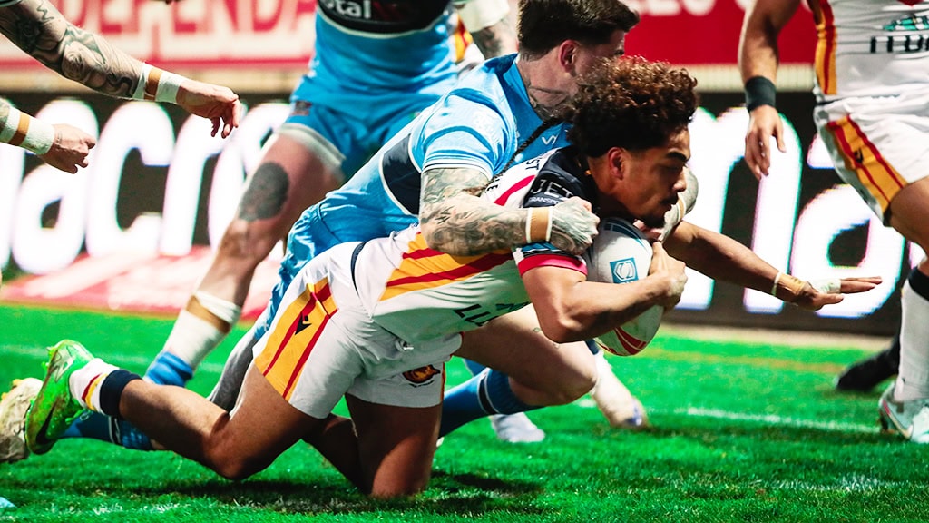Phoenix Laulu-Togaga'e shines as Catalans Dragons shut out Oldham