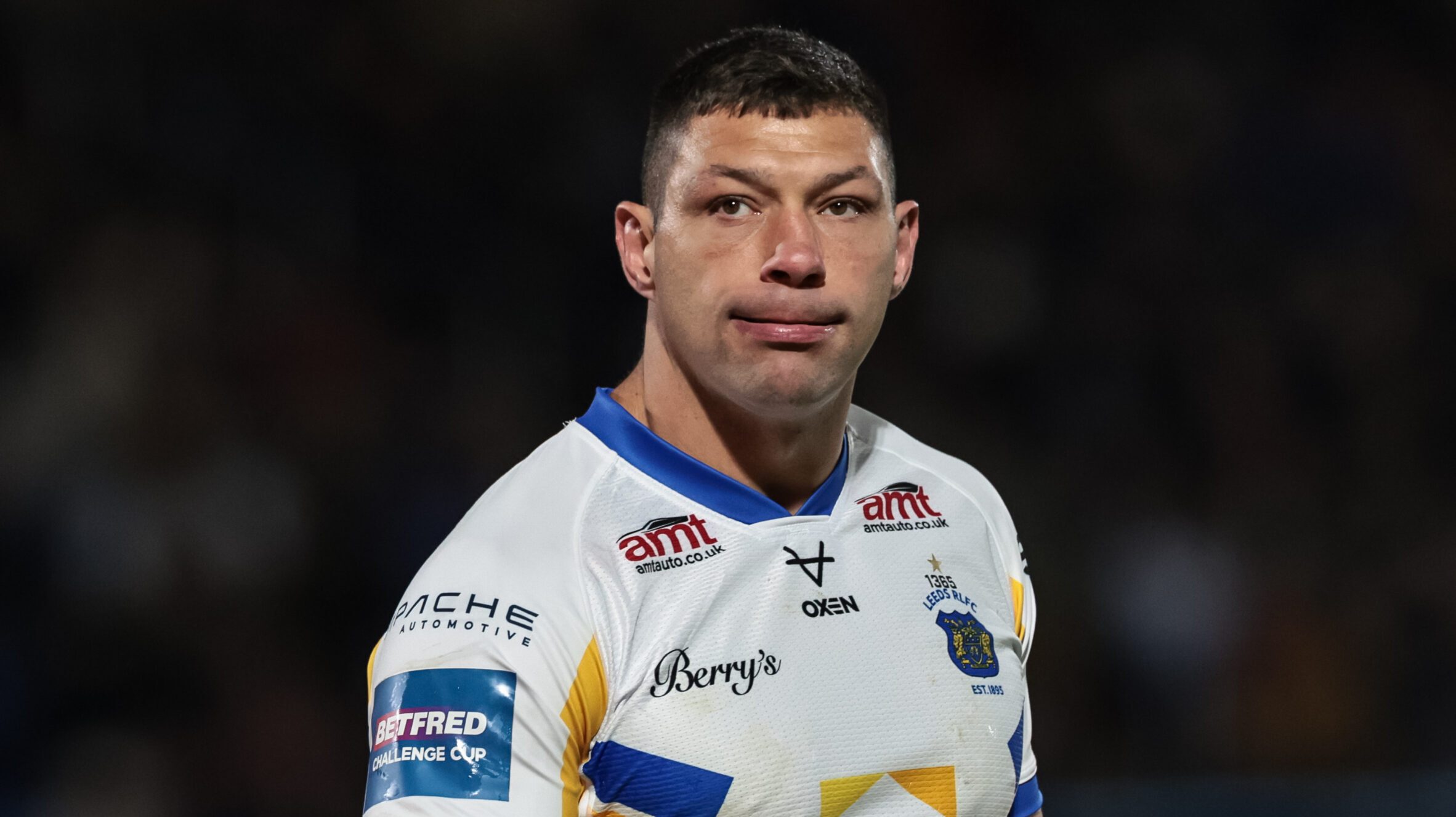 Leeds Rhinos veteran Ryan Hall announces retirement