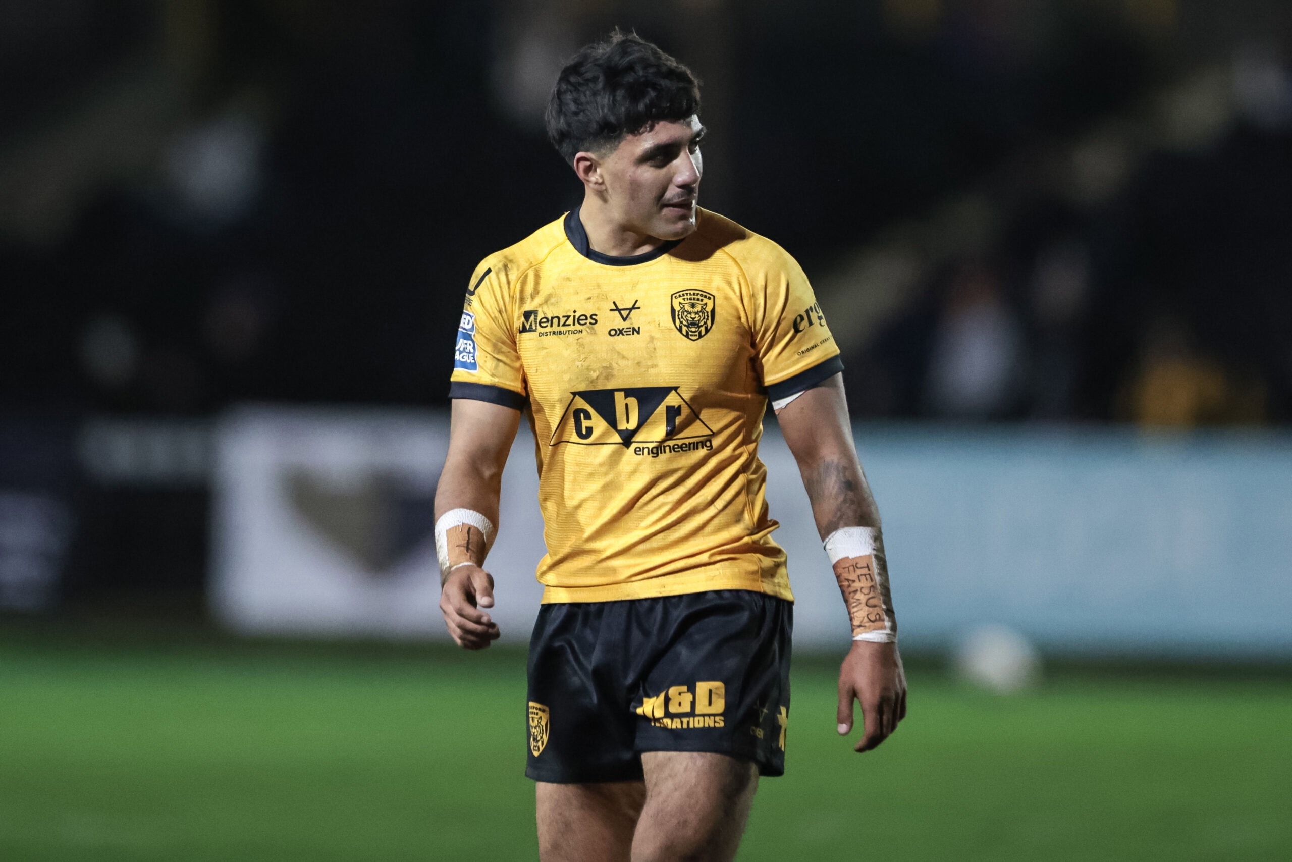 Castleford Tigers hold talks with Krystian Mapapalangi over longer deal