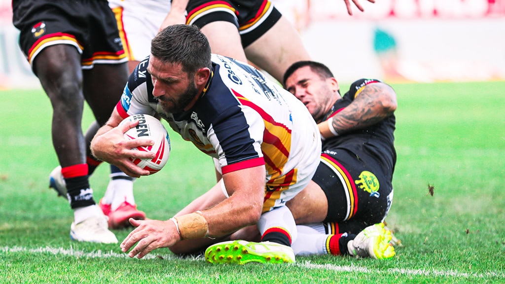 Catalans Dragons too hot for Bradford Bulls to handle