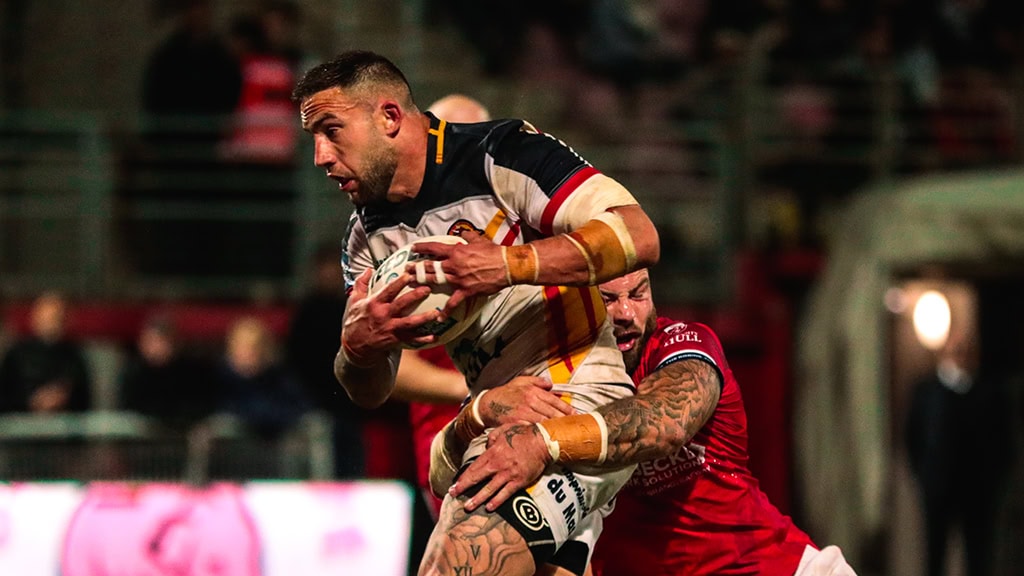 Romain Navarrete signs new Catalans Dragons deal
