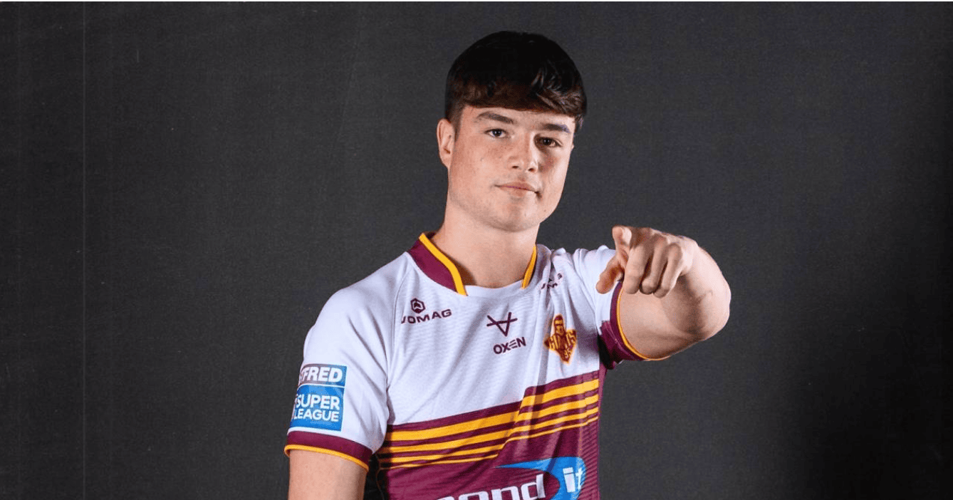 Huddersfield Giants tie down youngster