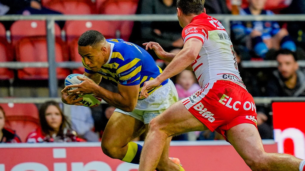 Warrington Wolves show steel to beat St Helens and go top