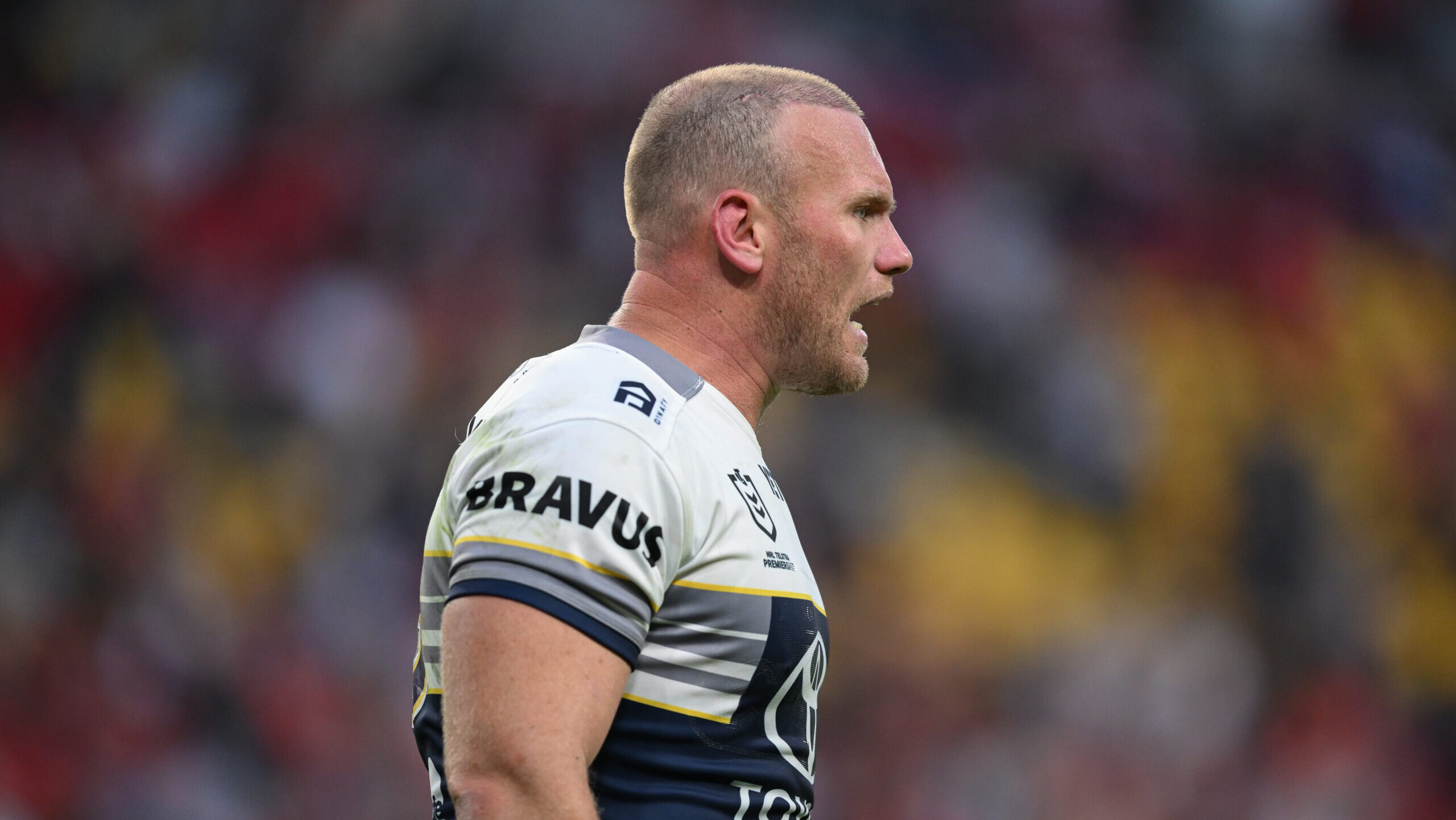Leeds Rhinos capture North Queensland Cowboys prop Matt Lodge