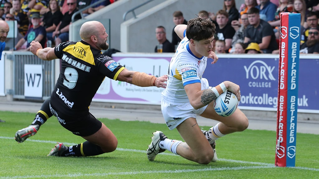 Leeds Rhinos run riot at York Knights to retake top spot