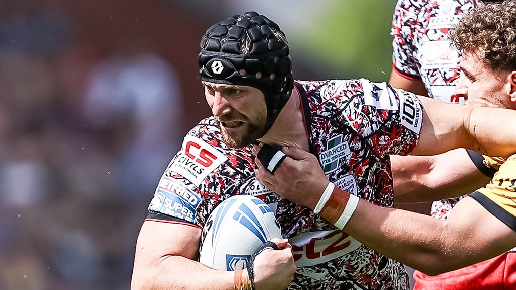 Matt Davis signs new Leigh Leopards deal