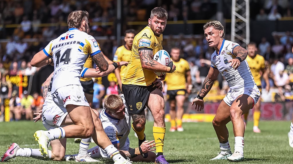 Liam Hood confirms new Castleford Tigers deal