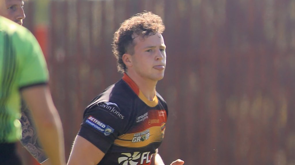 Dewsbury Rams agree permanent Monty Lumb deal