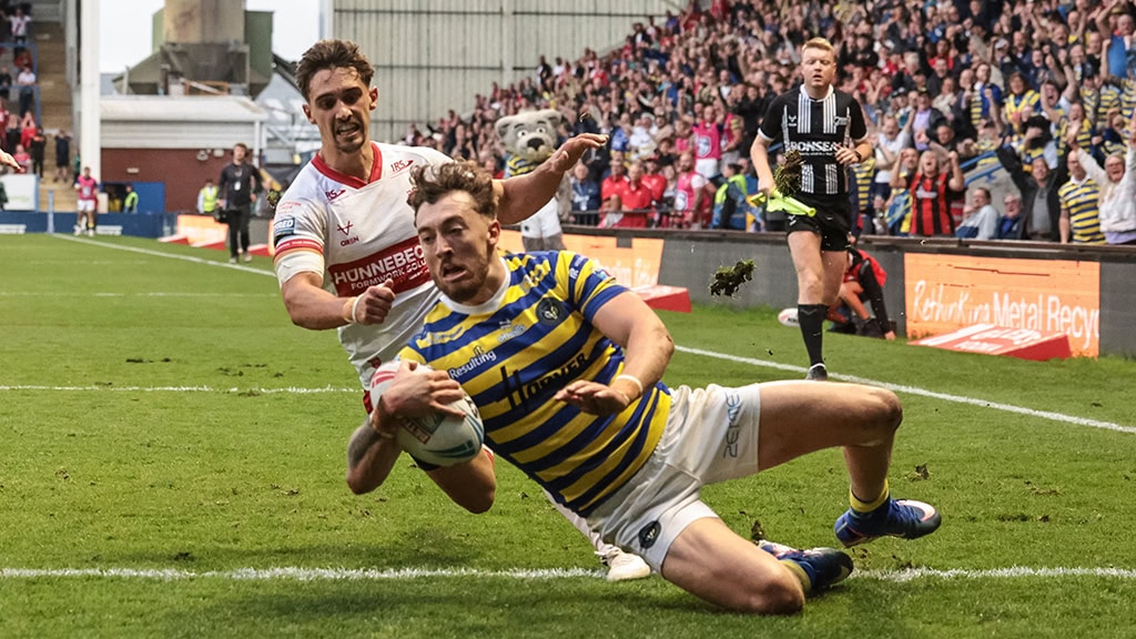Matty Ashton treble as Warrington Wolves end Hull KR's title defence