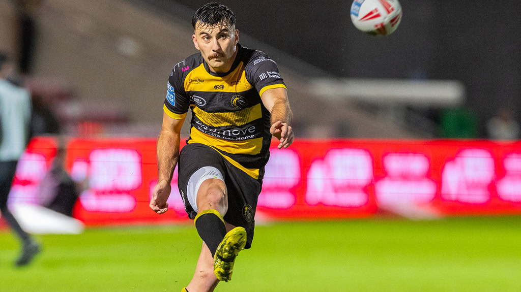 Cody Hunter signs permanent deal with York Knights